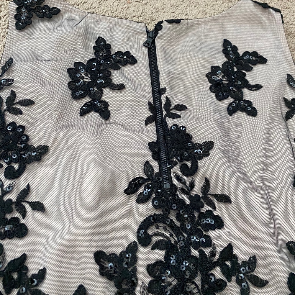 Alice + Olivia Black Lace Overlay Cream Crop Top and Shorts Set - Picture 8 of 11